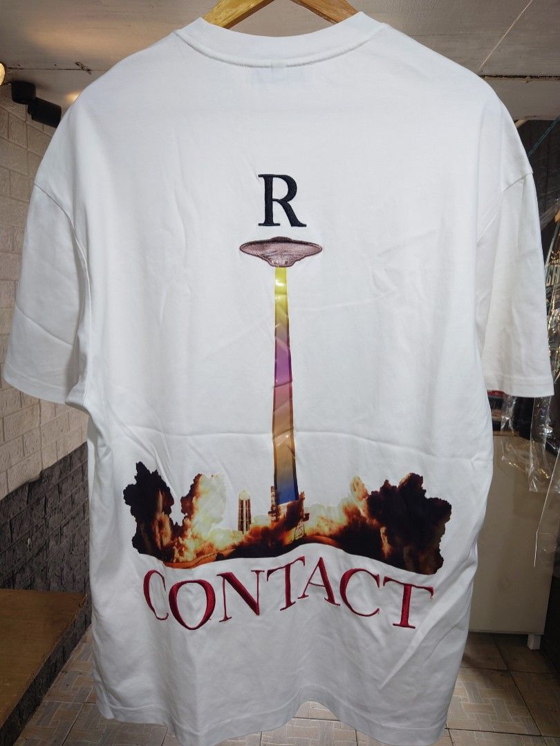 Trendiano tshirt thrift (Category: Tshirts & Polo Shirts ) located in Paranaque City. Submitted by emzeicool48572 (Listing ID 1466268577, Image 1). Description: Size: Large to Semi- XL (22.5x30 inch) Material: Cotton Color: Heavy White color rate: 9/10 Condition: 9/10 📍Tambo Paranaque 💸Payment: Pay Maya only 📦🚚 Delivery: Lalamove or j&t (order mo book mo) No return policy Buy at your own risk Don't expect too much from this product, it's just