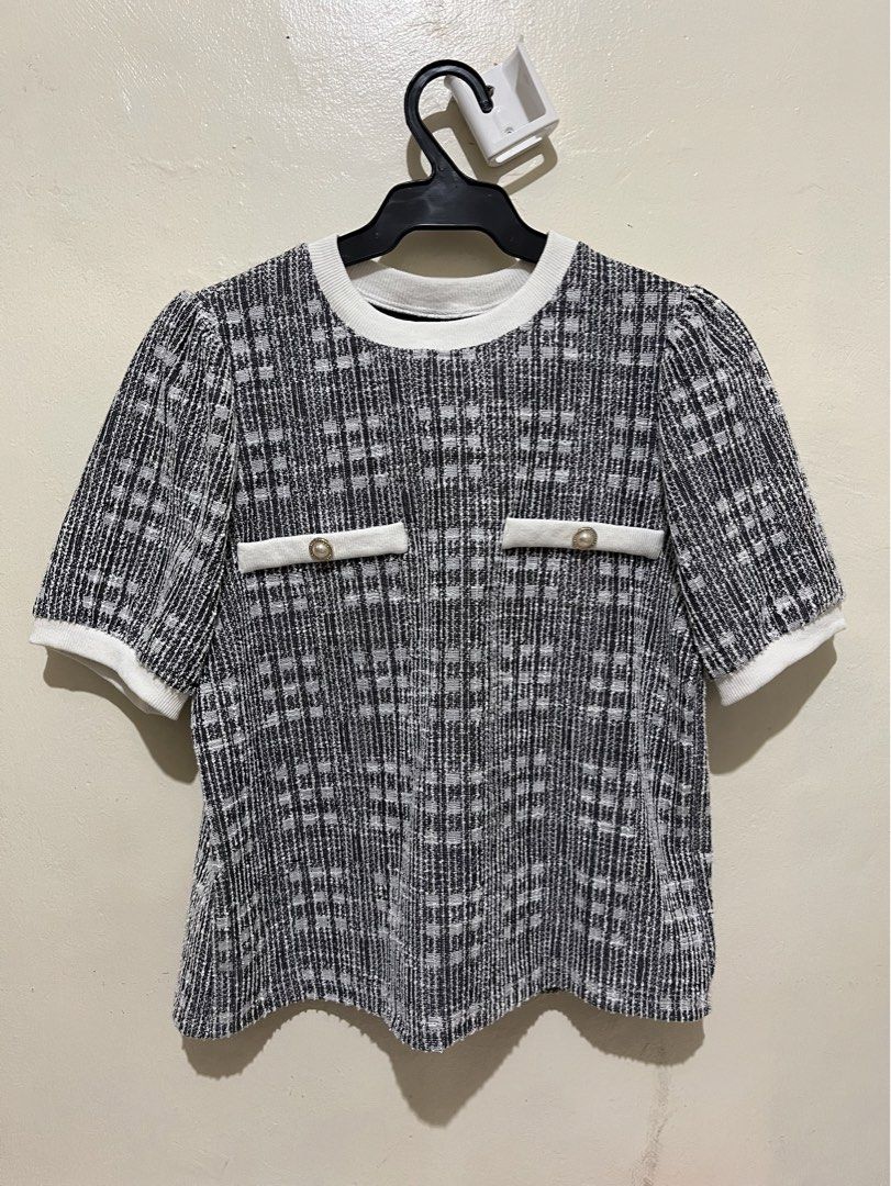 Tweed top (Category: Blouses) located in Caloocan City. Submitted by declutter_joy (Listing ID 1466287167, Image 1). Description: M-L NO COD PAYMENT FIRST (GCASH) BUYER WILL PAY SF Courier: Lalamove/Grab/Gogoxpress.