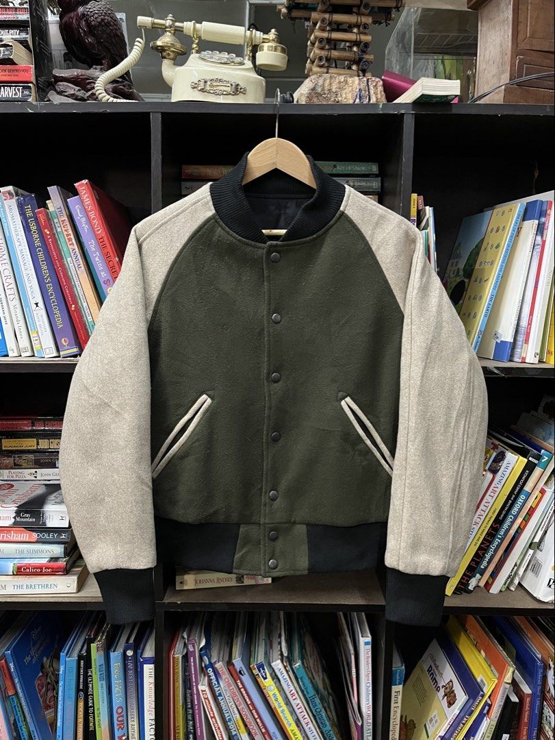 Two-tone Wool & Quilted Reversible Stadium Jacket (unknown brand) (Category: Coats, Jackets and Outerwear) located in Baguio. Submitted by feelathome (Listing ID 1466288868, Image 1). Description: Two-tone Wool & Quilted Reversible Stadium Jacket (unknown brand) Tag size: Small Width: 22 Length: 24 In excellent condition, konting lints lang 1,275php Free nationwide shipping. Read the description and check all photos carefully before buying. If yo