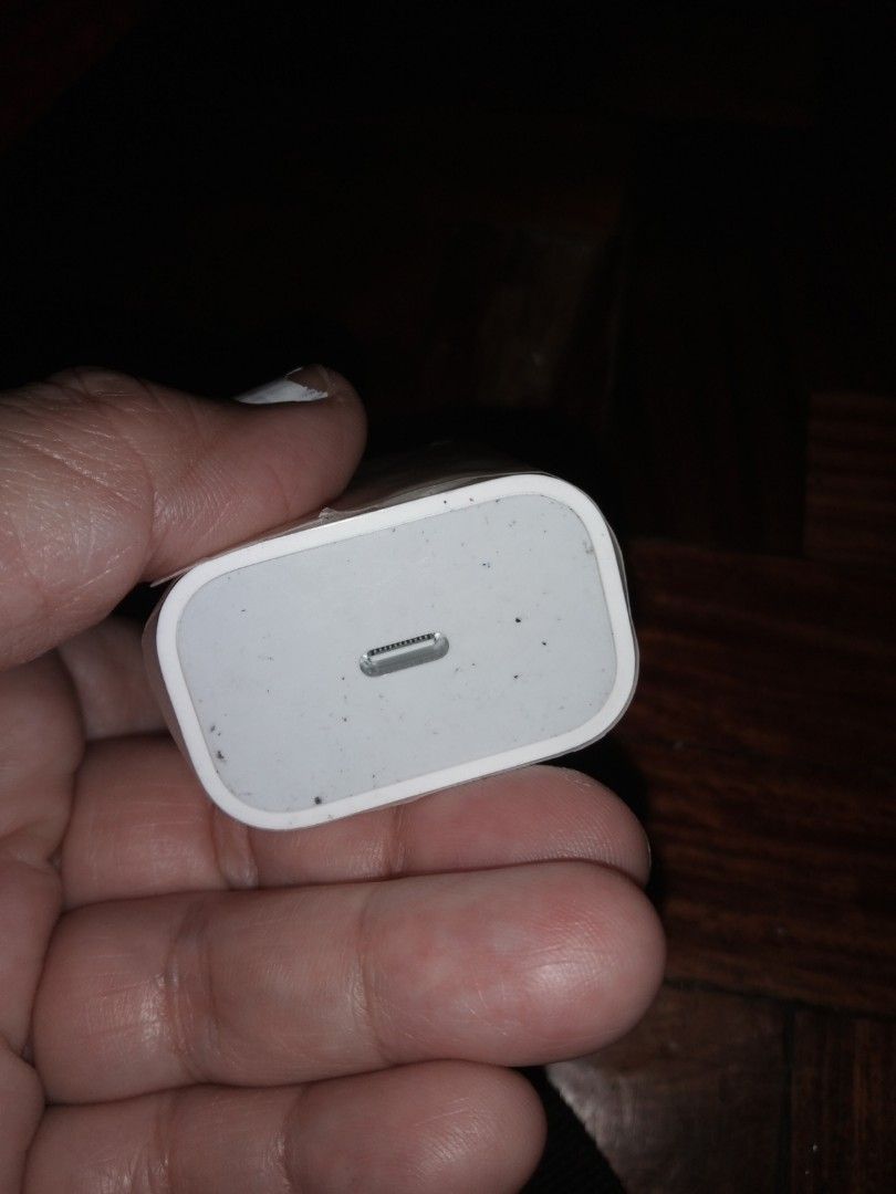 Type c apple charger authentic new (Category: Computer Keyboard) located in Quezon City. Submitted by eidorableshop (Listing ID 1466167835, Image 3). Description: .