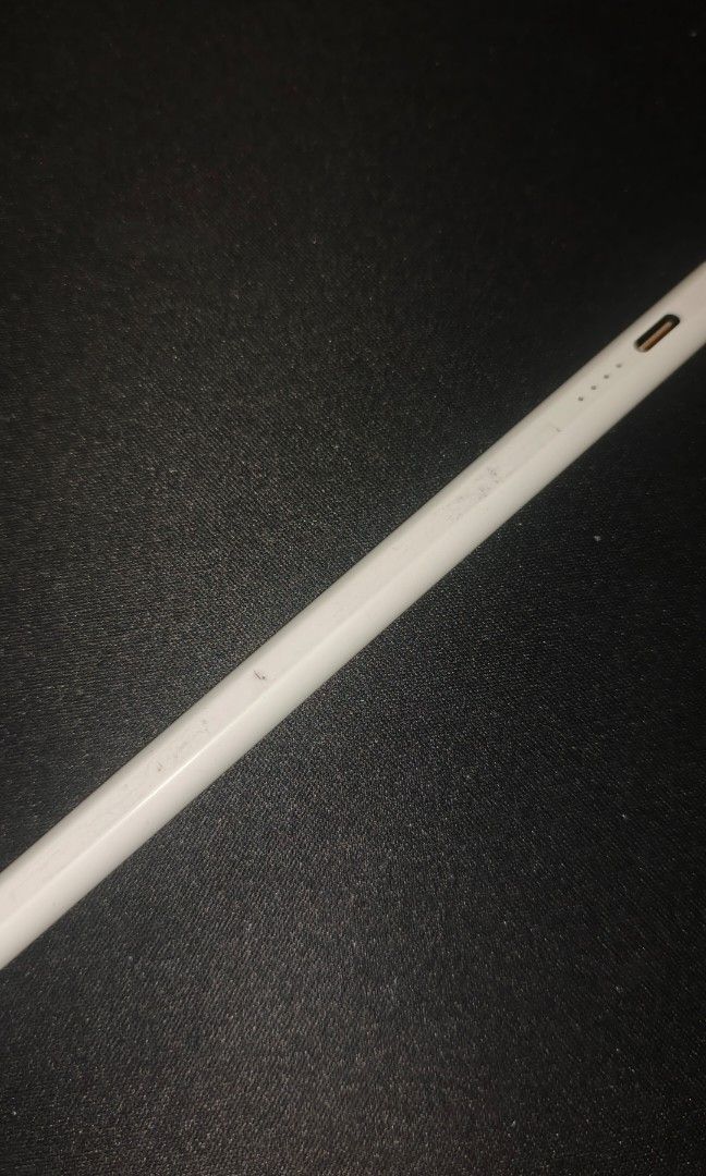 UGREEN Stylus (No Bluetooth) (Category: Office & Business Technology) located in Manila. Submitted by freecloud_68a41d (Listing ID 1466192152, Image 3). Description: UGREEN Stylus Pen (No Bluetooth Required) Price: ₱500 Condition: Unused (with a small scratch, does not affect performance). Key Features: -Full-screen palm rejection. -Tilt control for adjustable line thickness. -Magnetic absorption (attaches to your tablet). -Real-time power displa