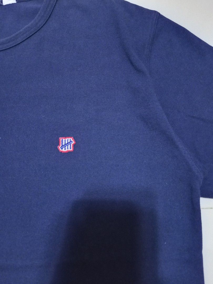 Undefeated minimal logo (Category: Activewear) located in Manila. Submitted by _t20hrift (Listing ID 1466332554, Image 3). Description: Undefeated minimal logo size • large 22.5 | 29 Dimension.