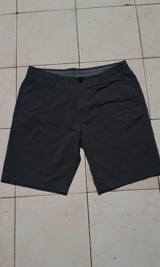 Under Armor / Armour shorts (Category: Shorts) located in Bacolod City. Submitted by stuffensheee (Listing ID 1466214016, Image 1). Description: UNDER ARMOUR Matchplay Vented Shorts in GREY Excellent Condition 38 on Tag Waist 39 - 40 Length 20.5 JUST DM FOR MORE DETAILS.