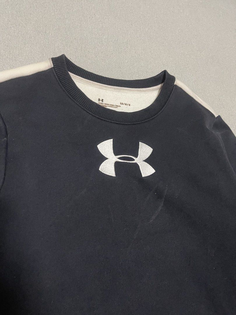 Under Armour Embroidered Jackets (Category: Coats, Jackets and Outerwear) located in Bulacan. Submitted by sanjisthrift (Listing ID 1466309482, Image 2). Description: Size Small Width 19 Length 25 Well Used 8/10 Stains Good fade.