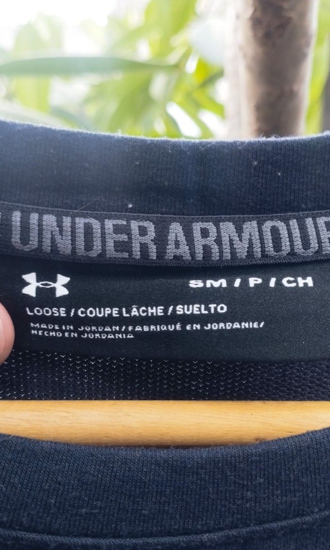 Under Armour Small Black Sweatshirt Activewear Longsleeve Pullover UA (Category: Activewear) located in Taguig. Submitted by archie.abdullathrift (Listing ID 1466324256, Image 3). Description: Under Armour Sweatshirt Small L27W18 Bust: 36 in Color Rate: 9.5/10 Condition: 9.5/10 No Issue. ✨ MOP: Cash/Gcash or COD via Lalamove 📍Taguig.