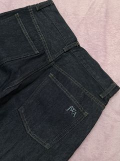 (Category: ) located in . Submitted by heeseuuu (Listing ID 1466176840, Image 1). Description: .