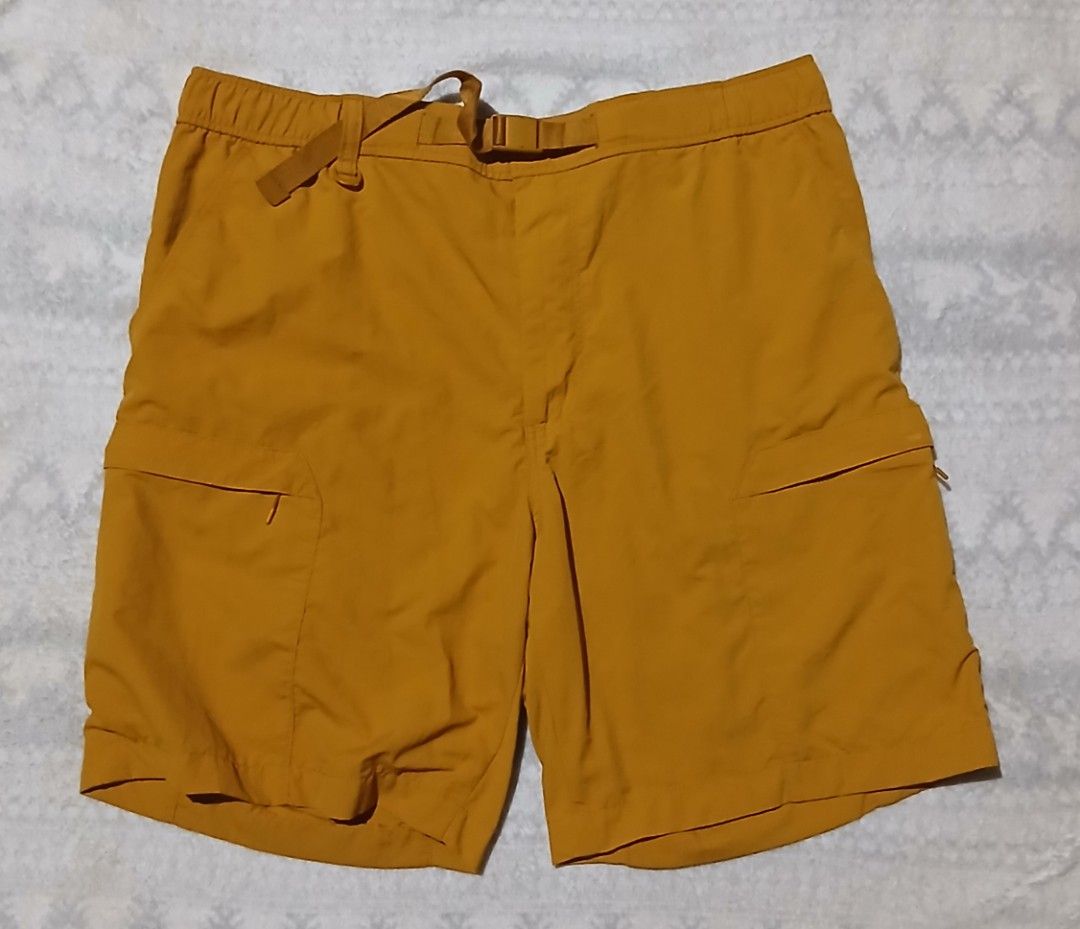 UNIQLO GEARED SHORTS (Category: Shorts) located in Iriga City. Submitted by newbear-a710 (Listing ID 1466274860, Image 1). Description: Excellent-As New Condition Color Rate 10/10 No issue.