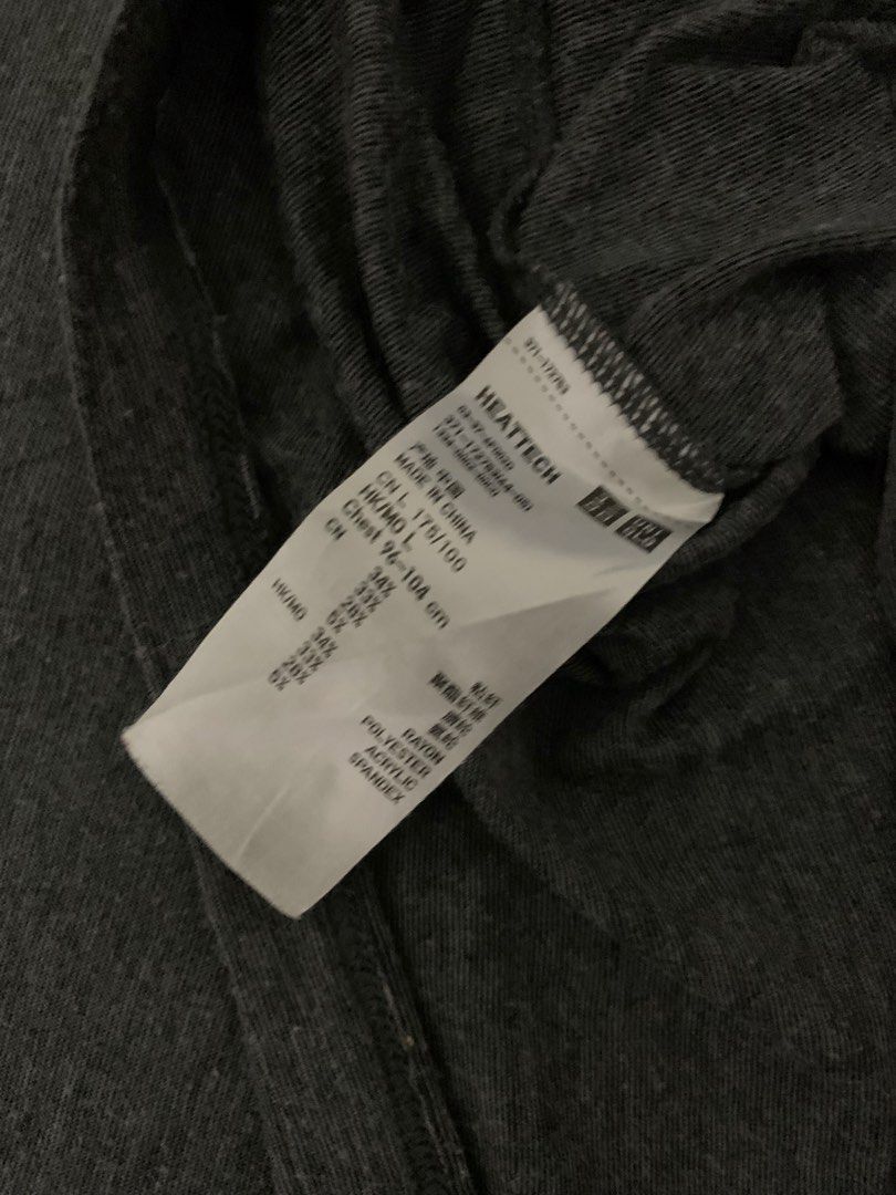 Uniqlo Heat Tech L DGray (Category: Tshirts & Polo Shirts ) located in Manila. Submitted by deehumphrey (Listing ID 1466335386, Image 2). Description: Uniqlo HEAT TECH DarkGray Size L on tag Round-neck Dimes W 19 - L 29.