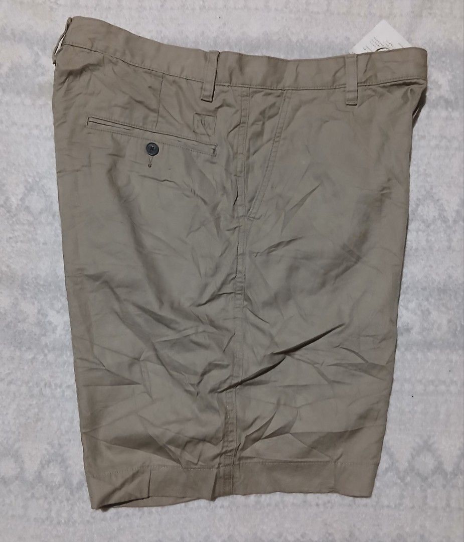 Uniqlo Jwanderson (Category: Shorts) located in Iriga City. Submitted by newbear-a710 (Listing ID 1466275656, Image 3). Description: Excellent-As New Condition Color Rate 10/10 No issue.