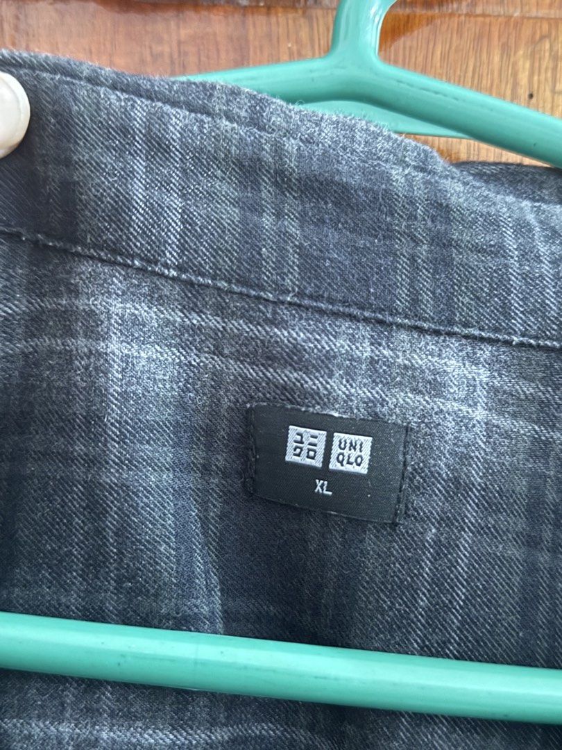 Uniqlo Plaid Button Down Polo (Category: Longsleeves) located in Meycauayan. Submitted by daebaaaeee (Listing ID 1466165203, Image 2). Description: .