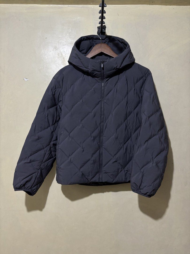 Uniqlo Pufftech (Category: Coats, Jackets and Outerwear) located in Taguig. Submitted by dcltrng. (Listing ID 1466259467, Image 1). Description: - Brand: Uniqlo - Item: Pufftech Jacket - Color: Dark Grey Size medium Length 24 Width 22 Can pass as brand new No issue.