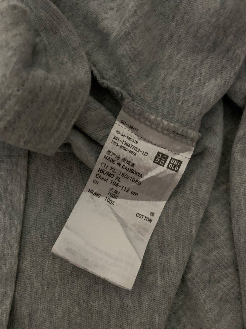 Uniqlo Supima XL Gray V (Category: Tshirts & Polo Shirts ) located in Manila. Submitted by deehumphrey (Listing ID 1466334835, Image 3). Description: Uniqlo Supima Gray Size XL on tag V-neck Dimes W 21.5 - L 29.