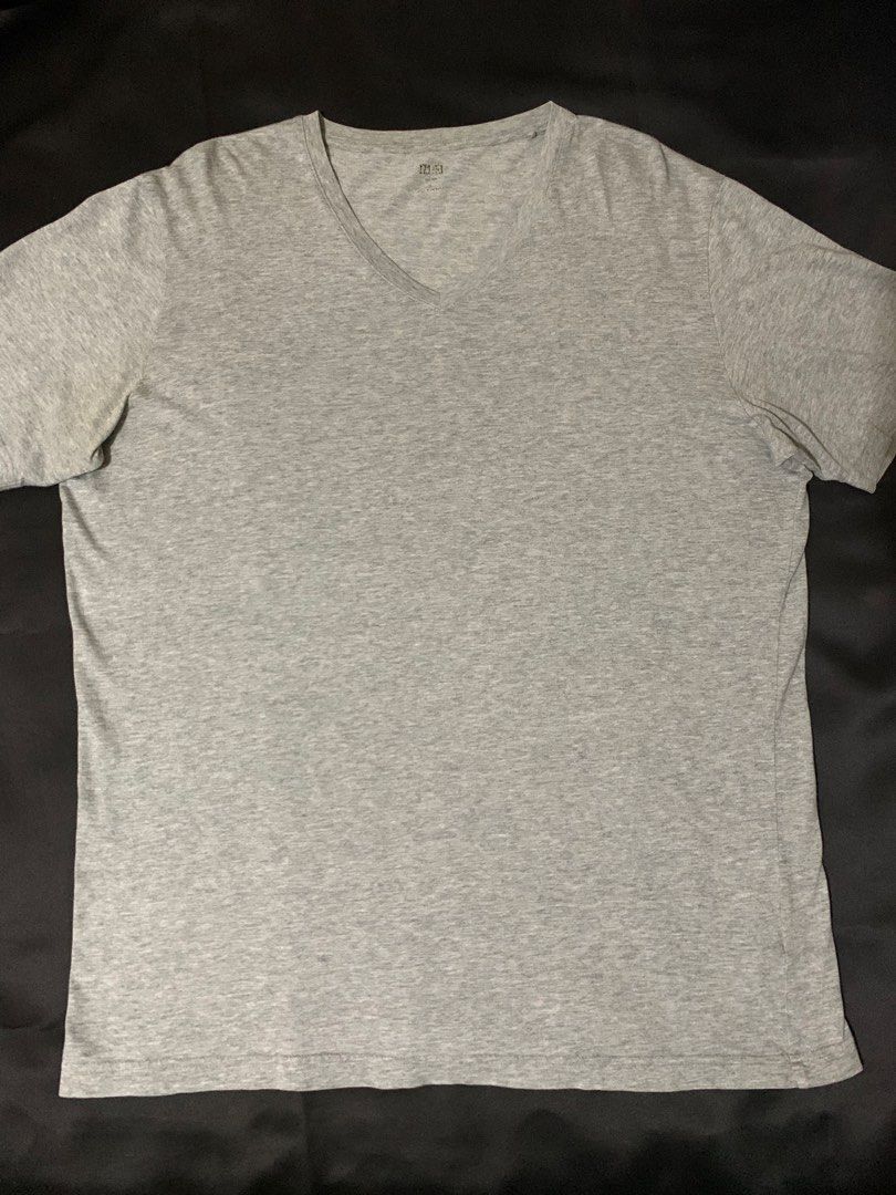 Uniqlo Supima XL Gray V (Category: Tshirts & Polo Shirts ) located in Manila. Submitted by deehumphrey (Listing ID 1466334835, Image 1). Description: Uniqlo Supima Gray Size XL on tag V-neck Dimes W 21.5 - L 29.