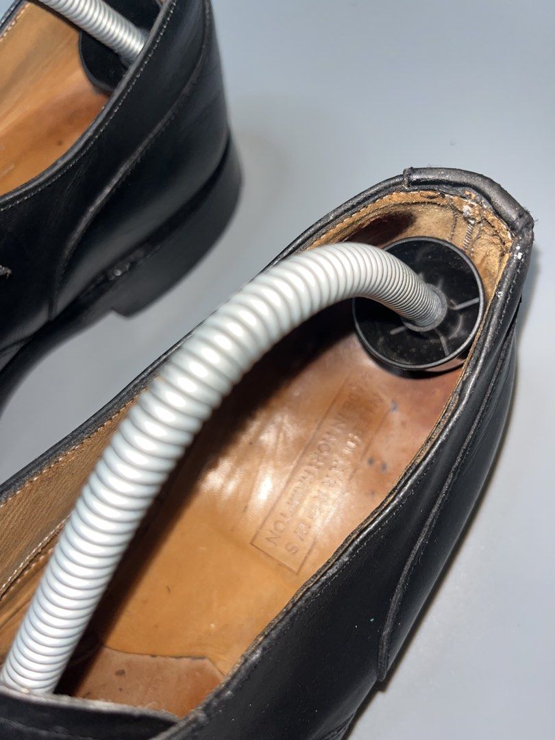 UNITED ARROWS / MADE IN NORTHAMPTON (Category: Casual Shoes) located in Lala. Submitted by adrian.885 (Listing ID 1466293086, Image 3). Description: UNITED ARROWS / MADE IN NORTHAMPTON SIZE 8 EUR 41 SUBRANG SOLID.