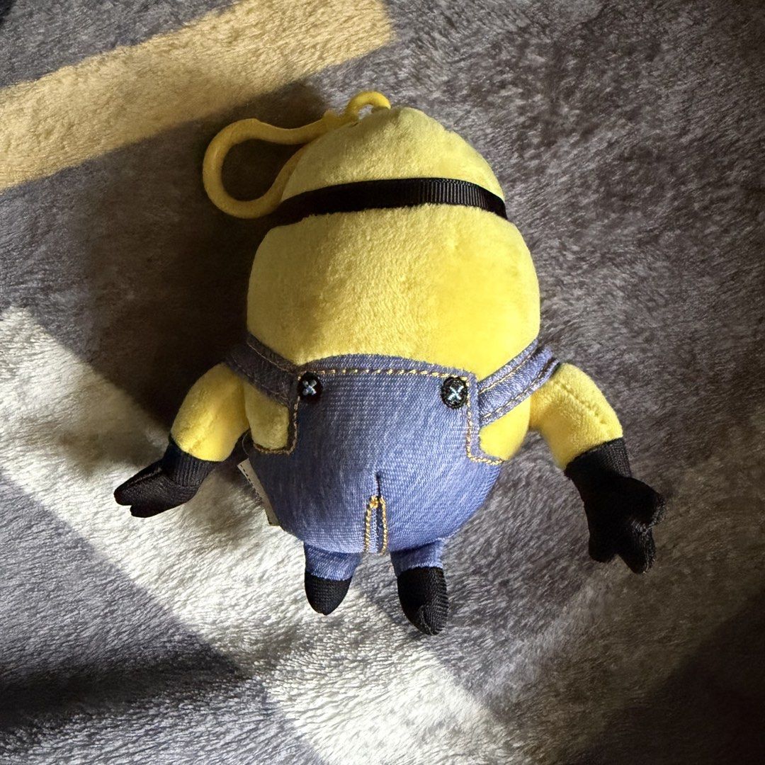 Universal Studio Stuart Keychain Plushie Minion (Category: Plushies & Soft Toys) located in Taguig. Submitted by winterienne (Listing ID 1466184094, Image 2). Description: Originally bought in Universal Studio!.