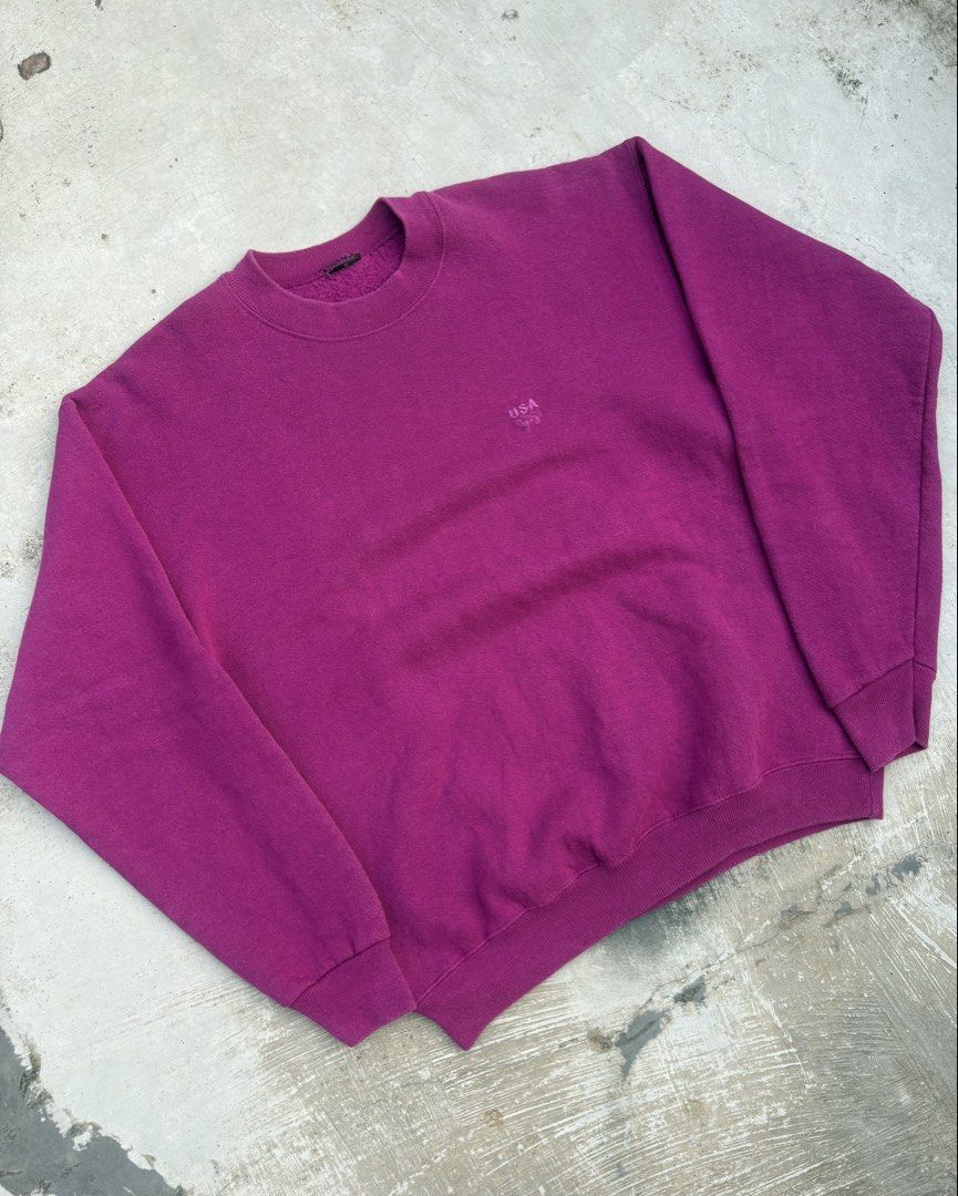 USA Olympic Collection crewneck sweatshirt (Category: Coats, Jackets and Outerwear) located in Calamba. Submitted by lyrons.wardrobe (Listing ID 1466315528, Image 2). Description: JCPenney (cut tag) Color: Magenta Purple Dimes: 22x26 Flaw: see last pic.