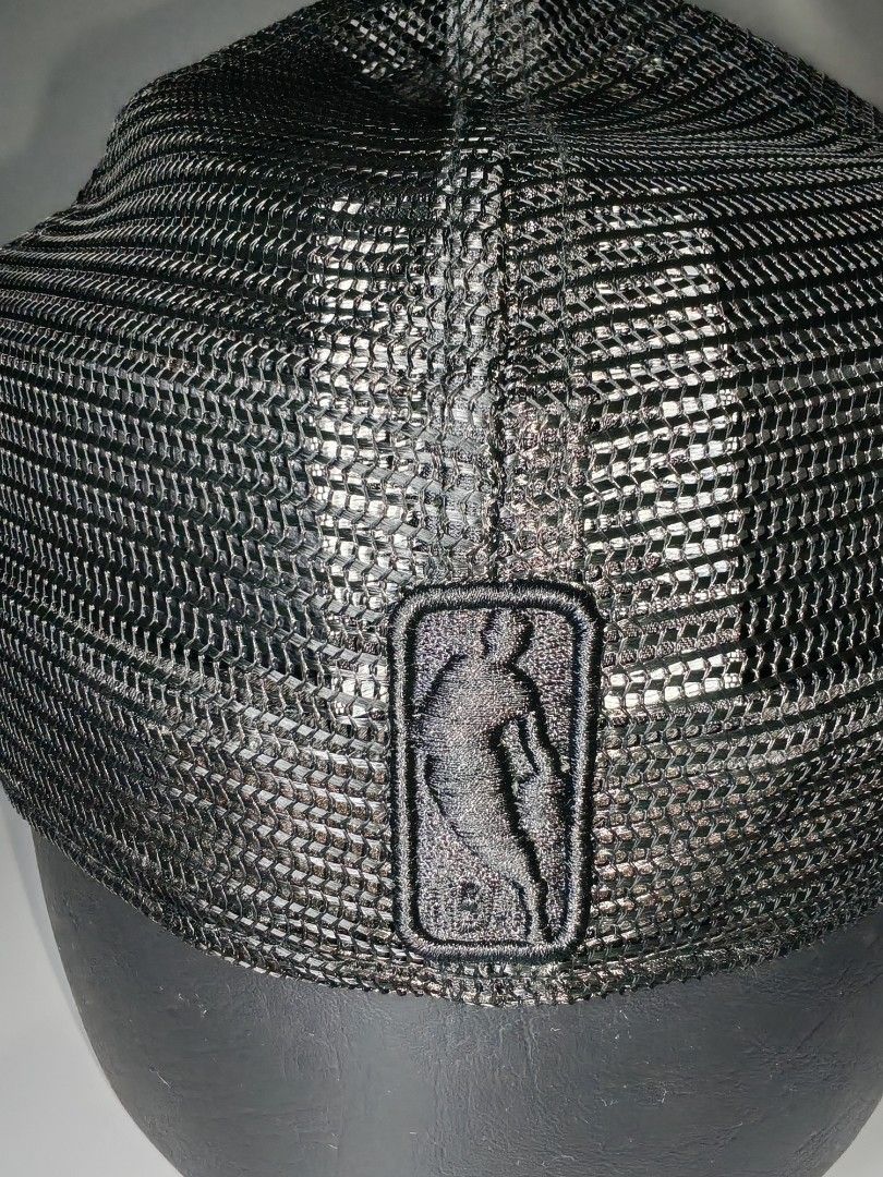 UTAH JAZZ NBA (Category: Caps & Hats) located in Manila. Submitted by eirecerdo000516 (Listing ID 1466173824, Image 3). Description: NEW ERA UTAH JAZZ EMBROIDERED LOGO SIZE 7/¼ EXCELLENT CONDITION COLOR RATE 10/10 NO ISSUE.