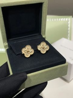 (Category: ) located in . Submitted by lovelotsluxury (Listing ID 1466271875, Image 1). Description: .