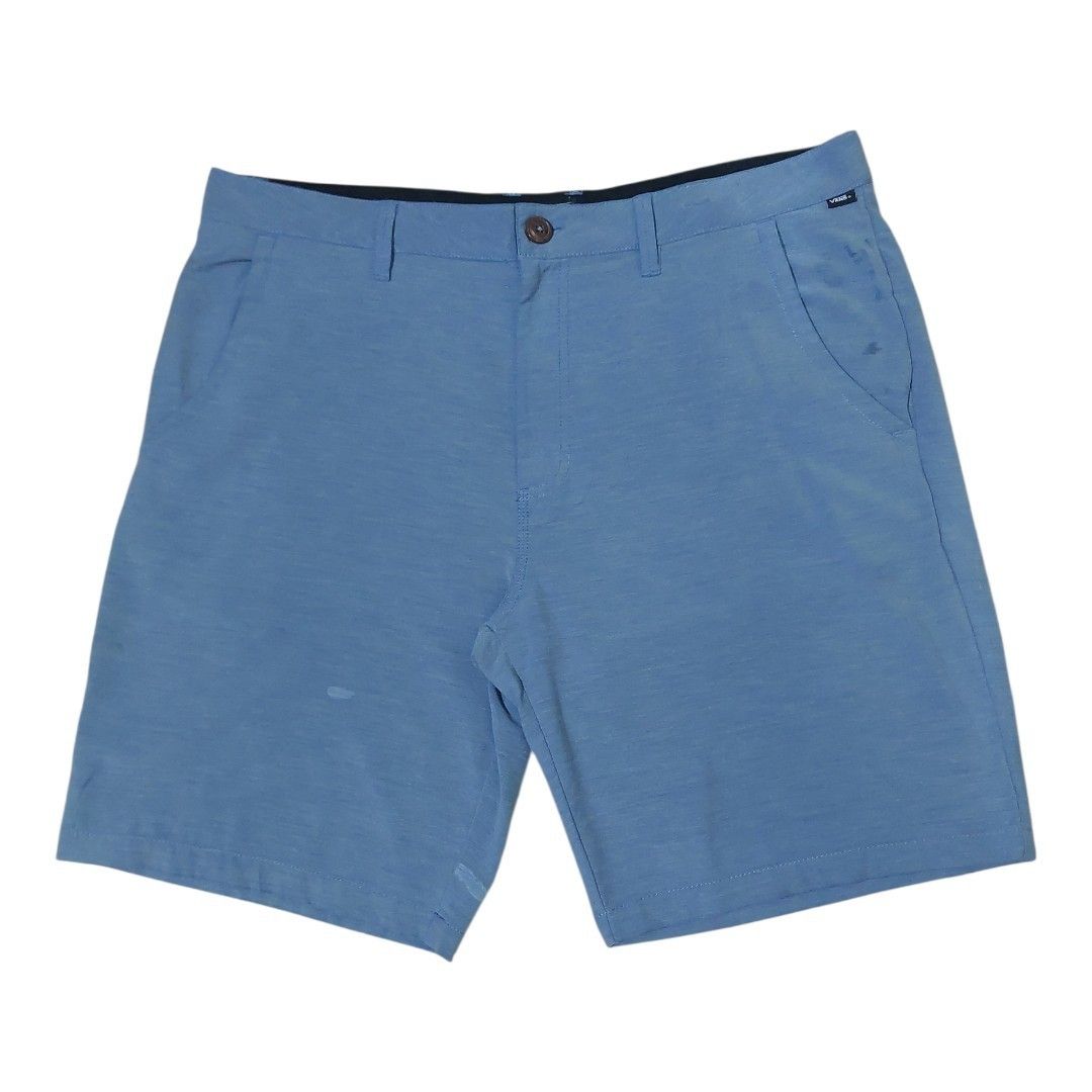 Vans men Short (Category: Shorts) located in Manila. Submitted by undothriftshop (Listing ID 1466253317, Image 1). Description: Vans Men short size : 36 color rate :9/10 note : white mark lower part ( washable) fresh from Us Bale color may vary due to lighting condition selling price : 350.
