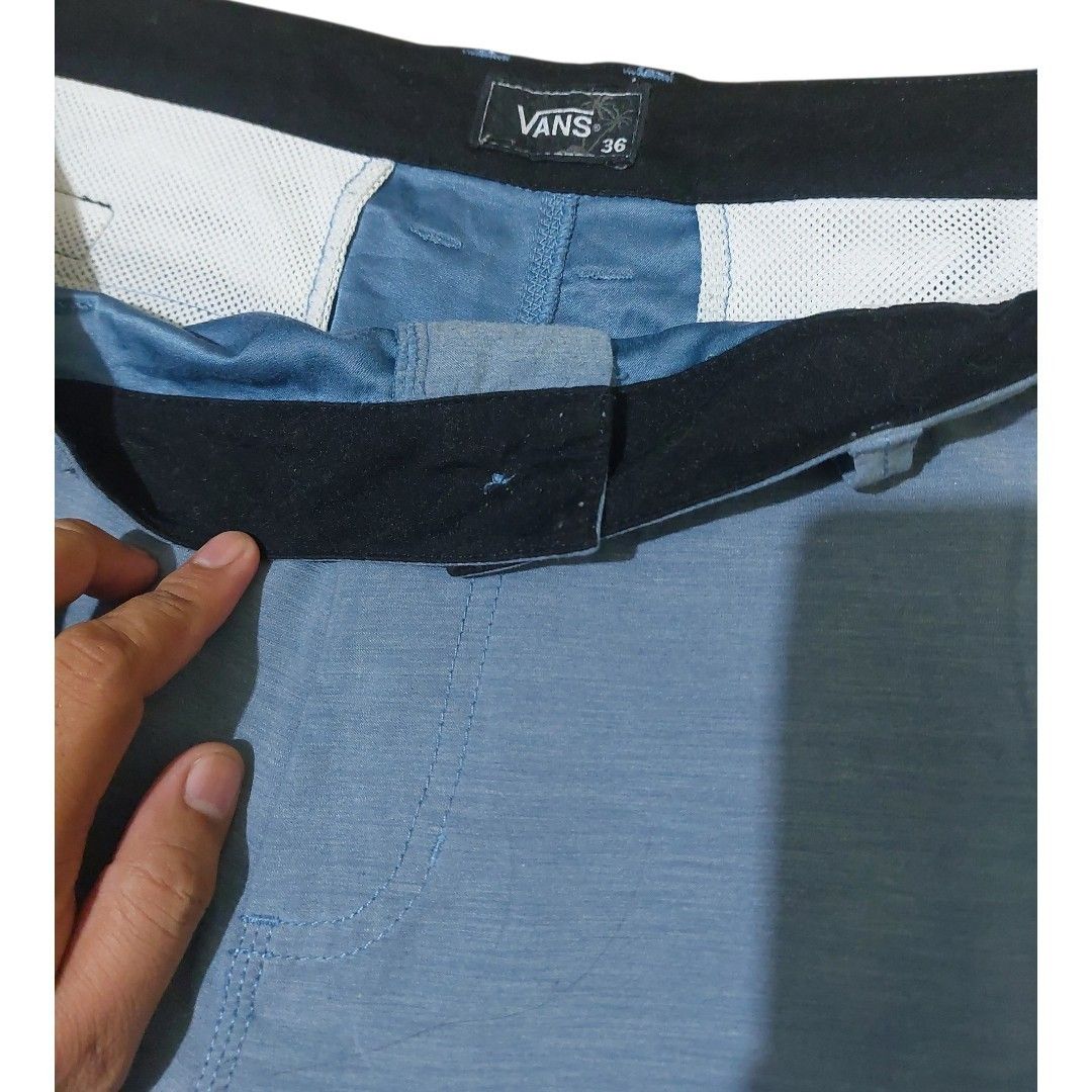 Vans men Short (Category: Shorts) located in Manila. Submitted by undothriftshop (Listing ID 1466253317, Image 3). Description: Vans Men short size : 36 color rate :9/10 note : white mark lower part ( washable) fresh from Us Bale color may vary due to lighting condition selling price : 350.