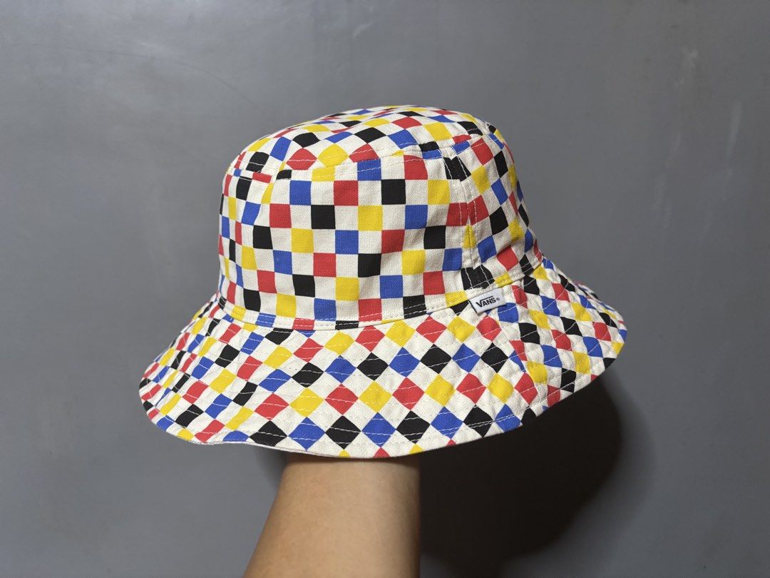 Vans x casestudy reversible bucket (Category: Caps & Hats) located in Cagayan de Oro. Submitted by kirkwax_4 (Listing ID 1466174304, Image 1). Description: Vans x caseStudy reversible multicolored bucket hat Medium/large frame Xcellent condition No issue 659.