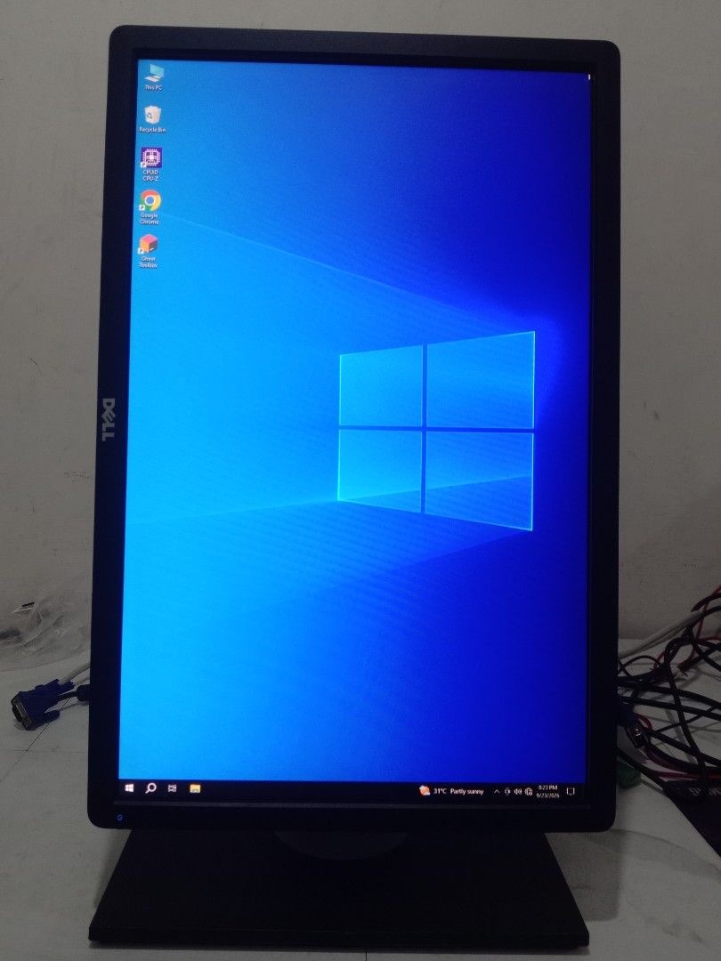 Various PC Monitors HP Dell AOC (Category: Desktops) located in Bulacan. Submitted by romil0704961168 (Listing ID 1466262475, Image 2). Description: monitor only dell HP Lenovo Samsung aoc 22inc 1350 22inch 1500 23inch 1700 22inch identical rotatable 1700 22inch frameless 75hz 2000 19inch 850 20inch 1000 VGA 60 power cable 60 all secondhand no warranty replacement. tested work ing pick up or lalamove location: sjdm Bulacan .