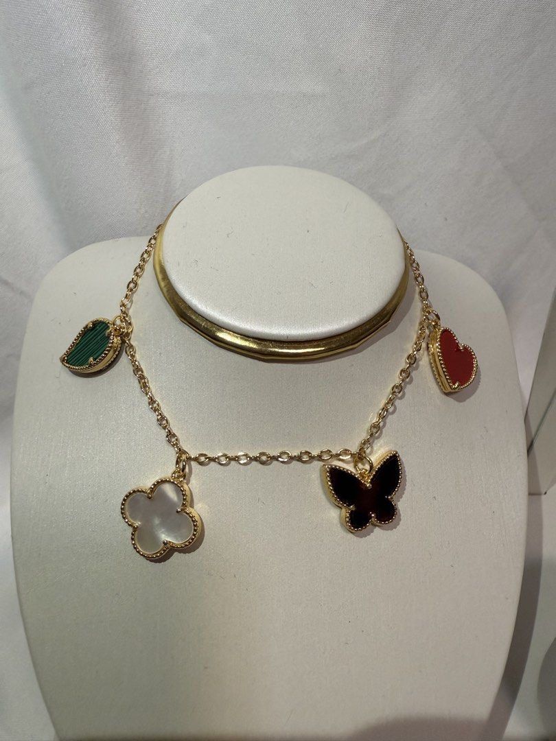 VCA Bracelets (Category: Bracelets) located in San Fernando. Submitted by eisheencha69821 (Listing ID 1466308222, Image 3). Description: .