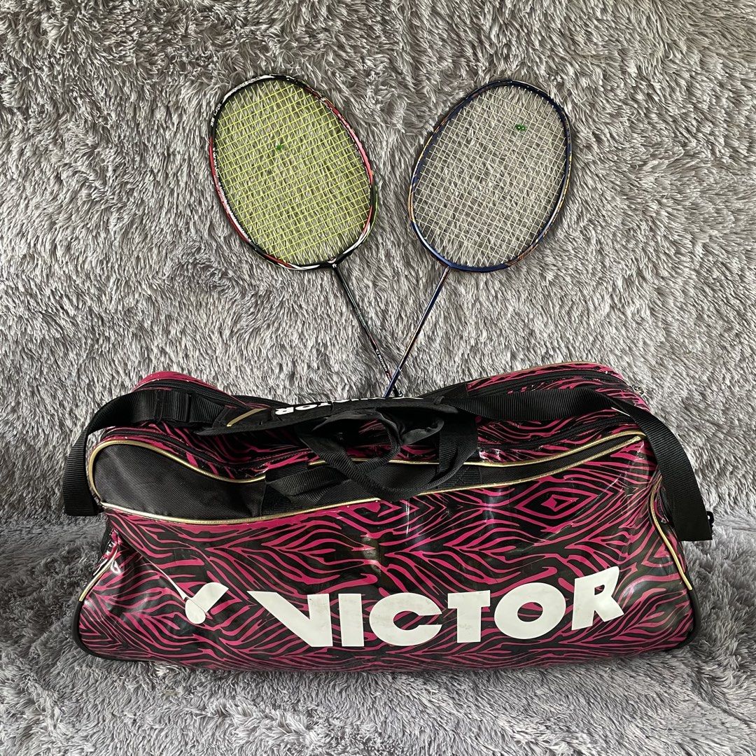 Victor Tournament Bag (Category: Looking For) located in Valencia. Submitted by youngowl.1f71ec (Listing ID 1466200929, Image 1). Description: Good as new Issue - Minor scratch 3 compartment .