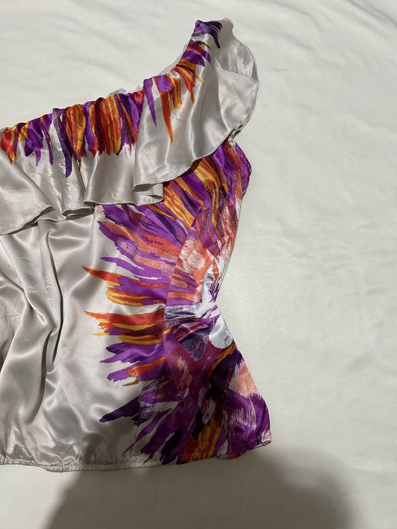 vietnam top | one shoulder satin top (Category: Sleeveless) located in Pagadian. Submitted by yowna_declutters (Listing ID 1466241375, Image 3). Description: good as new loc: pagadian city, mindanao .