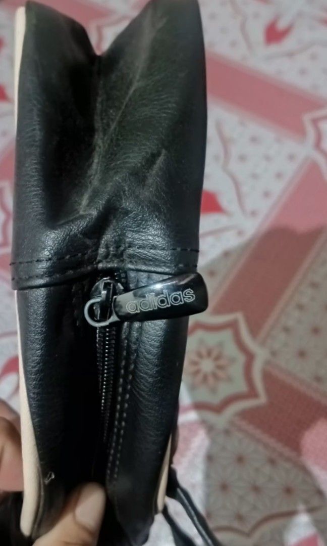 Vintage adidas handbag (Category: Clutches) located in Jasaan. Submitted by ren063090 (Listing ID 1466272512, Image 2). Description: no issues mga boss and Madame 👍.