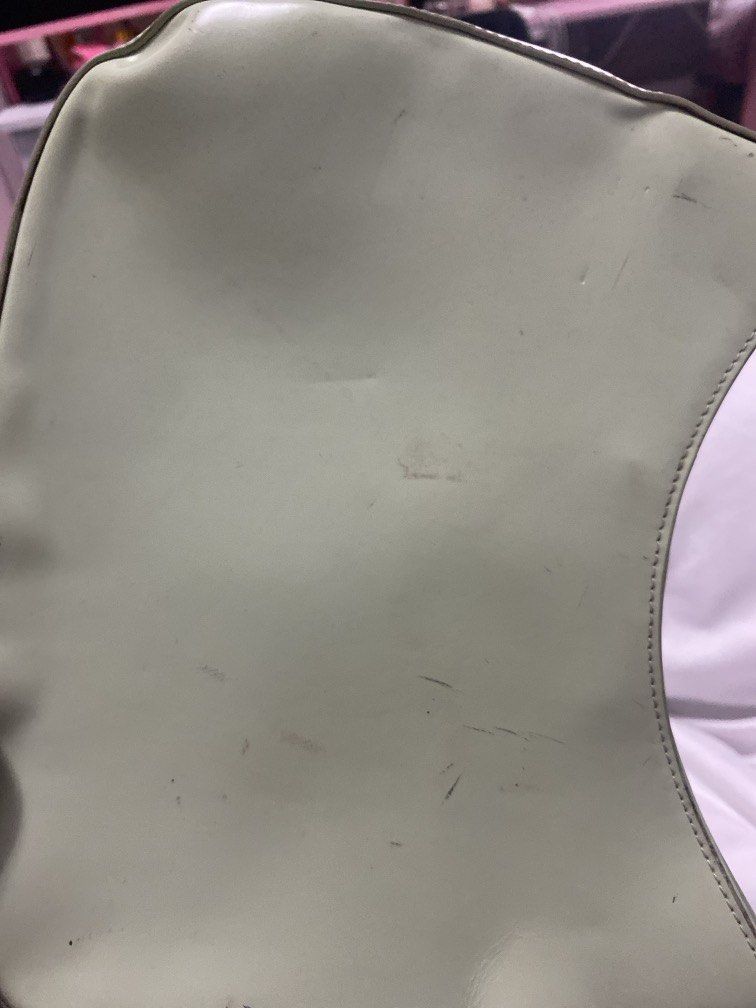 Vintage Cleo leather bag (Category: Luxury Bags & Wallets) located in Davao. Submitted by sheymei (Listing ID 1466198106, Image 3). Description: Just search it on google to find out This is a vintage and unique color bag Can fit mini iPad Selling it for a lowest price RFS: vet medical needs .