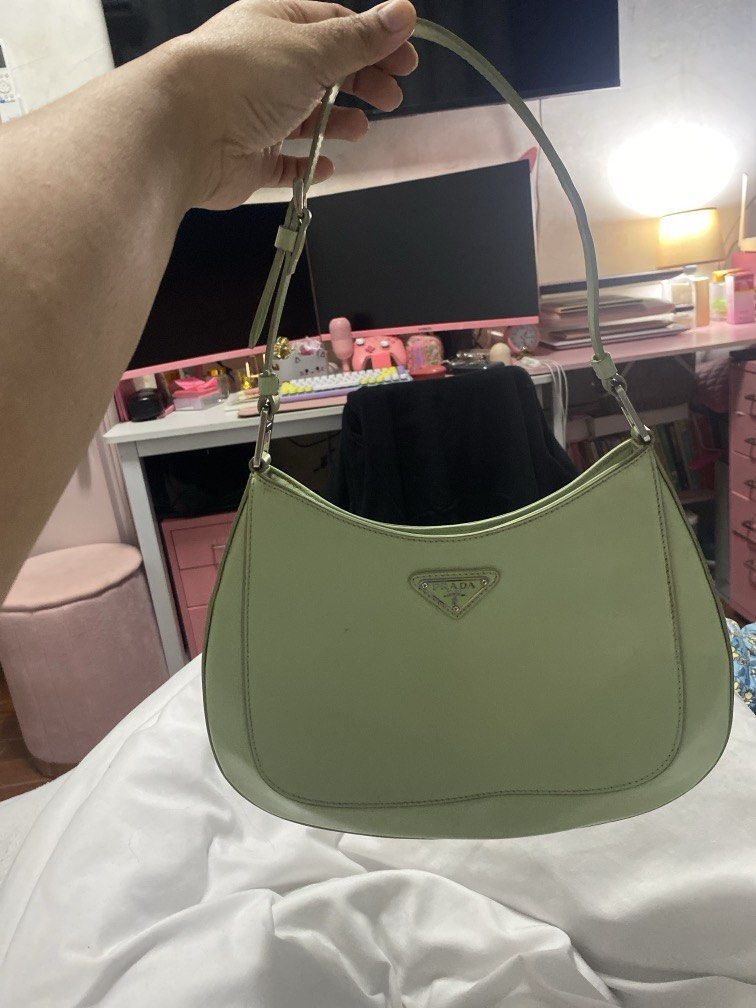 Vintage Cleo leather bag (Category: Luxury Bags & Wallets) located in Davao. Submitted by sheymei (Listing ID 1466198106, Image 1). Description: Just search it on google to find out This is a vintage and unique color bag Can fit mini iPad Selling it for a lowest price RFS: vet medical needs .