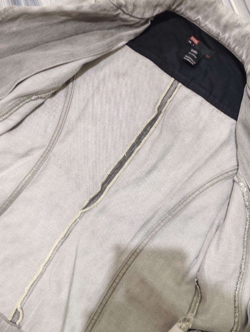 Vintage Diesel Denim Blazer (Category: Coats, Jackets and Outerwear) located in Cebu City. Submitted by archenggo (Listing ID 1466168633, Image 3). Description: excellent Condition dimes 18x23 sleeves 25 freeshipped.