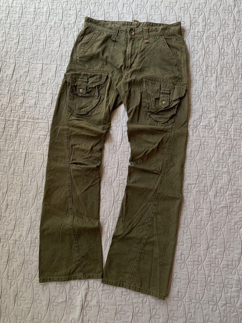 Vintage Edwin 505 Khaki Tactical Multi Pocket Bootcut Type Pants (Category: Chinos) located in Imus. Submitted by wwew.shop (Listing ID 1466241519, Image 2). Description: 32 - 33 Waist 43 Length 11 Thigh 9.5 Hem Condition: Excellent Colorrate: 10 Issue(s): .