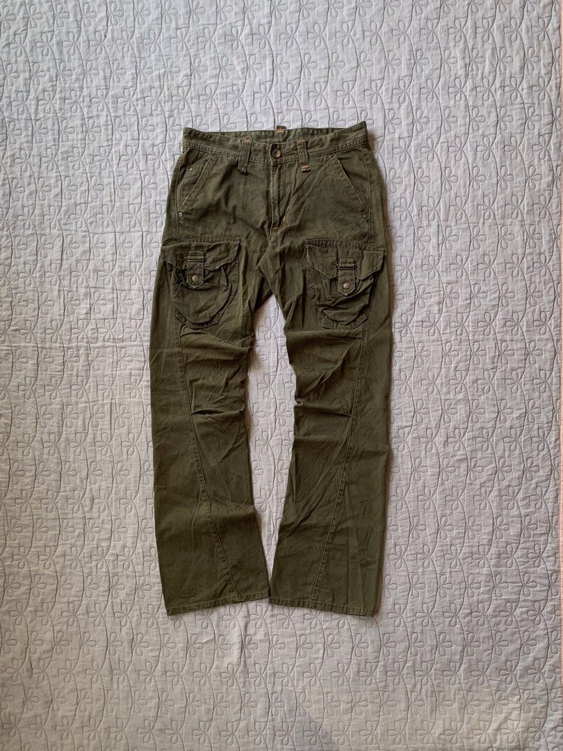Vintage Edwin 505 Khaki Tactical Multi Pocket Bootcut Type Pants (Category: Chinos) located in Imus. Submitted by wwew.shop (Listing ID 1466241519, Image 1). Description: 32 - 33 Waist 43 Length 11 Thigh 9.5 Hem Condition: Excellent Colorrate: 10 Issue(s): .
