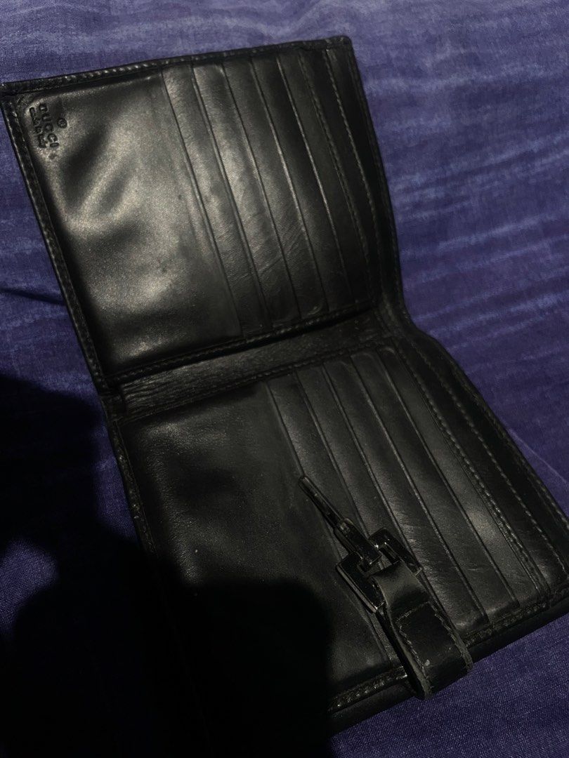 Vintage Gucci Jackie Wallets (Category: Luxury Bags & Wallets) located in Angeles City. Submitted by rollingwitmary (Listing ID 1466274565, Image 3). Description: ₱2,500 • Authentic vintage Gucci Jackie wallet • Made in Italy • Bought by my mom from Singapore Airport • Pre-owned and well-kept • No issues / fully functional • May konting alikabok/dust from being stored for a while, but nothing major — recommend lang giving it a gentle cleaning bef