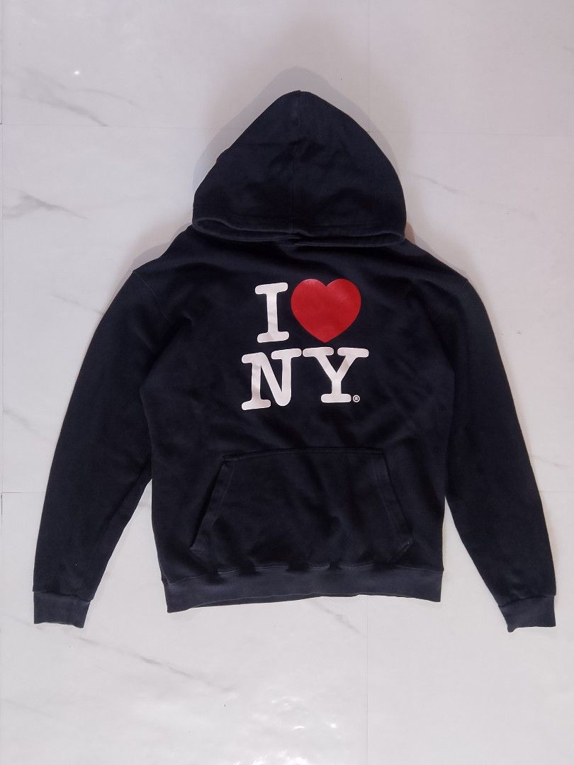 Vintage I Love NY" Pullover Hoodie (Category: Hoodies) located in Cavite. Submitted by biibz4thrift (Listing ID 1466181613, Image 1). Description: Large 📏 Excellent Condition 💯.