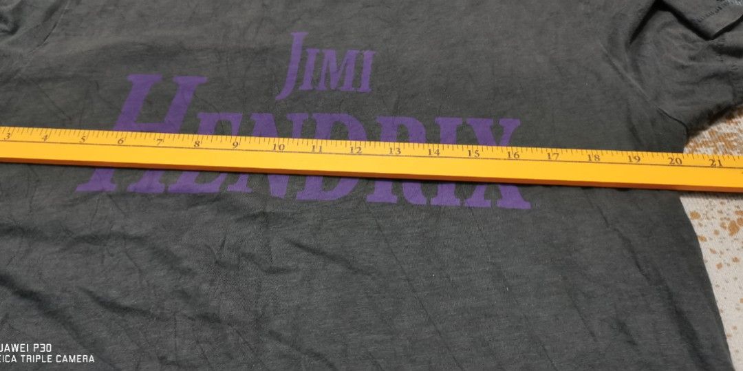 Vintage jimi hindrix graphic tee (Category: Tshirts & Polo Shirts ) located in San Jose. Submitted by thrift_ni_sir (Listing ID 1466159257, Image 3). Description: Vintage Y2k MOD J&T ADD shipping fee MOP gcash.