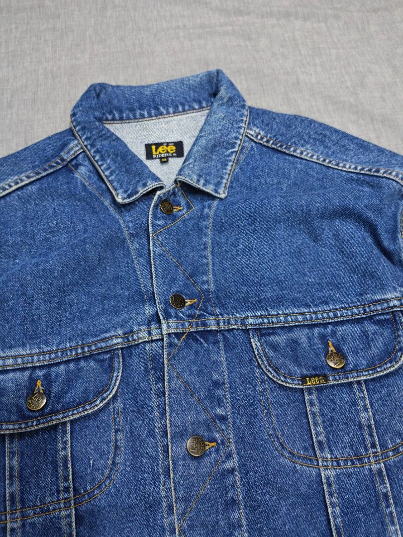 Vintage Lee denim jacket (Category: Coats, Jackets and Outerwear) located in Baguio. Submitted by used_clothing2600 (Listing ID 1466285564, Image 3). Description: vintage Lee denim jacket size xl verygood condition pit to pit 26 length 29.5 shoulders 24.5 sleeve length 25 P 1,500.