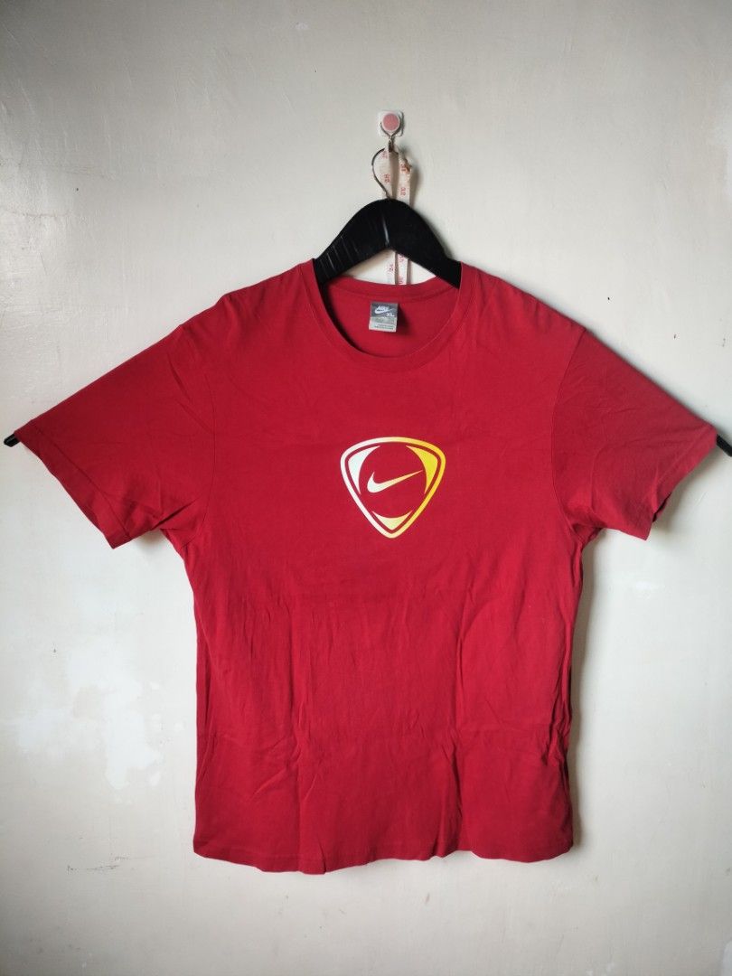 VINTAGE NIKE (Category: Tshirts & Polo Shirts ) located in Calbayog City. Submitted by mr.thrifter_ph. (Listing ID 1466226504, Image 1). Description: NIKE - EXTRA LARGE - Width 22 - Length 31 - Good Condition - Colorrate 9/10 - NO ISSUE.