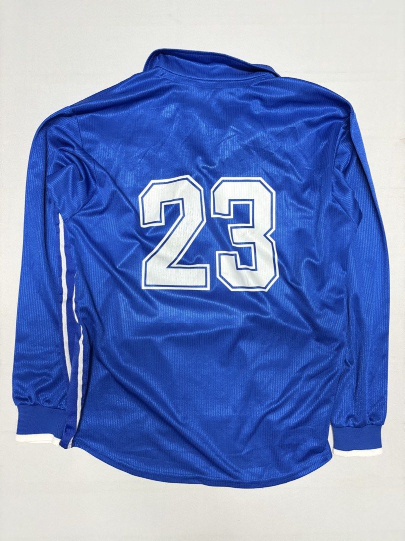 VINTAGE NIKE SOCCER JERSEY (Category: Tshirts & Polo Shirts ) located in Baguio. Submitted by viibodegaaa (Listing ID 1466191693, Image 2). Description: Item: VINTAGE NIKE SOCCER JERSEY Size: ERASED NA Width: 20’ Length: 27’ Condition: excellent missing washtag Price: 2880 .