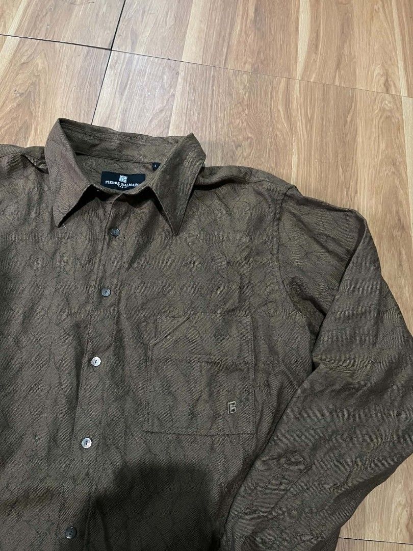 Vintage Pierre Balmain button down shirt (Category: Luxury Apparel) located in Bulacan. Submitted by nifftyythrifty (Listing ID 1466223924, Image 2). Description: vintage Pierre Balmain button down shirt medium to large.