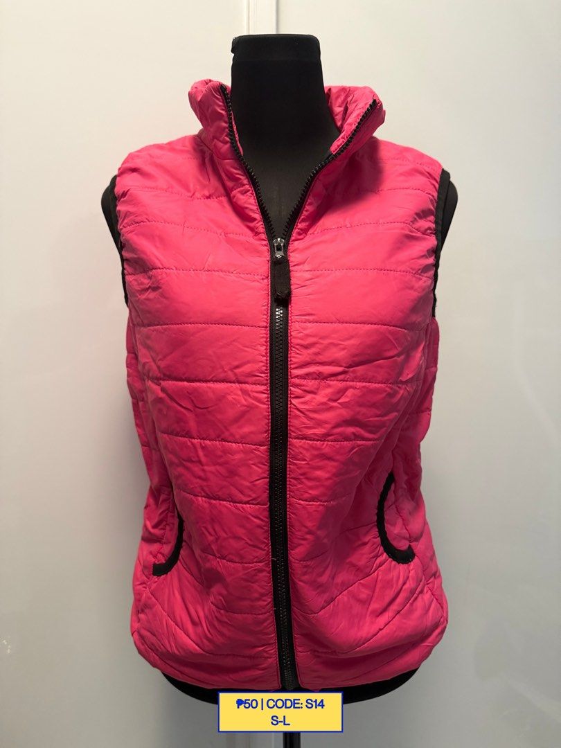 Vintage Pink Puffer Vest (Category: Sleeveless) located in Baliuag. Submitted by from.linea (Listing ID 1466253787, Image 1). Description: Size and details are indicated in the photo..
