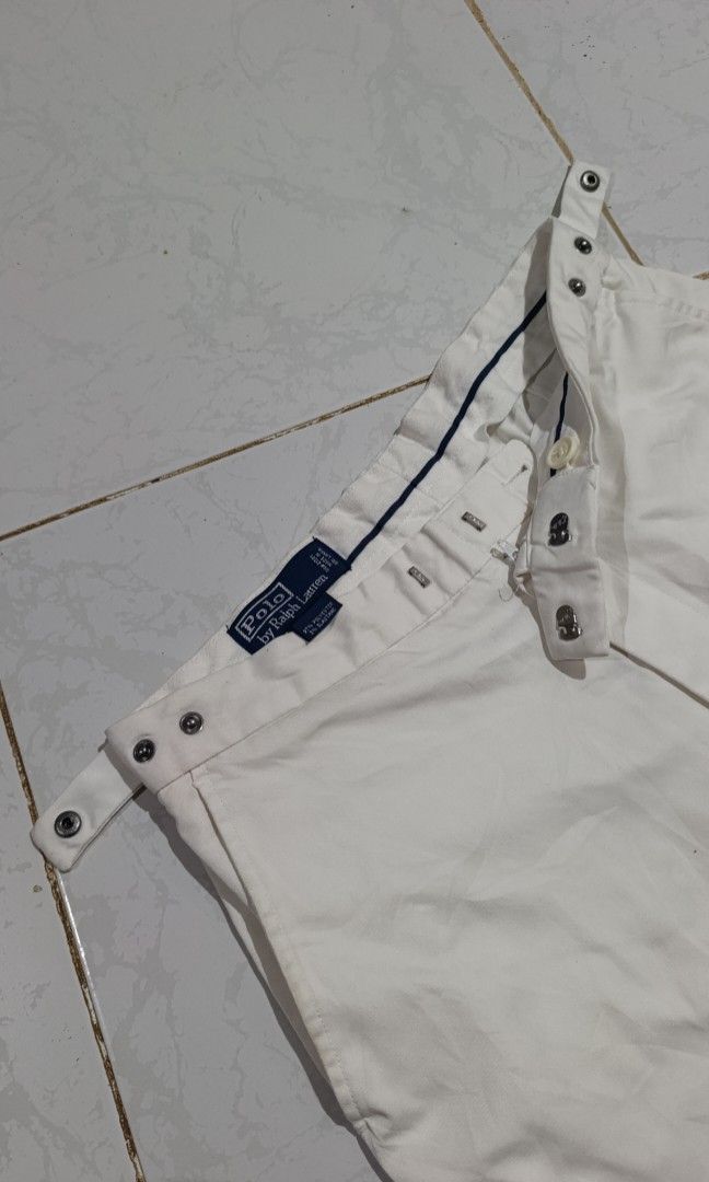 VINTAGE RALPH LAUREN SHORT,SIZE 33(ADJUSTABLE) (Category: Luxury Apparel) located in Tumauini. Submitted by patricktag49926 (Listing ID 1466156882, Image 2). Description: .