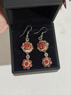 (Category: ) located in . Submitted by kiksy.closet (Listing ID 1466334401, Image 1). Description: .