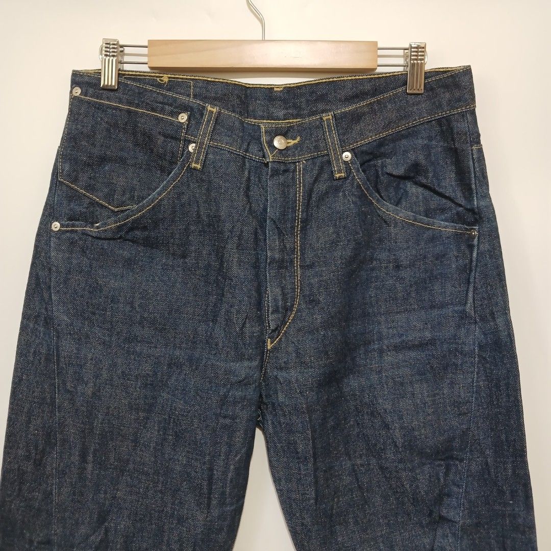 VINTAGE Y2K LEVI'S ENGINEERED (Category: Jeans) located in Ozamiz City. Submitted by 2nd.sight (Listing ID 1466206821, Image 3). Description: *fresh from bale size: 32x32 w: 32 l: 40 hem: 8.5 *not sure if altered (see hem photo,) excellent condition.