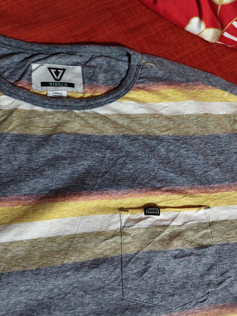 VISSLA (Category: Tshirts & Polo Shirts ) located in Hinigaran. Submitted by err0n (Listing ID 1466294391, Image 3). Description: VISSLA POCKET TEE •SIZE: L28 x W21 LARGE on Tag •CONDITION: EXCELLENT LIKE NEW •NO ISSUE /NO FLAWS NEED WASH.