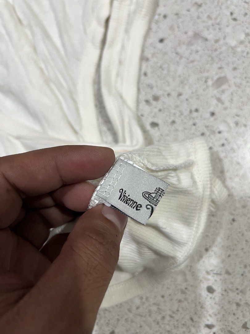Vivienne westwood x palace (Category: Blouses) located in Manila. Submitted by ketchidrip.ph (Listing ID 1466181711, Image 3). Description: Vivienne Westwood x Palace Small size 480 + sf.