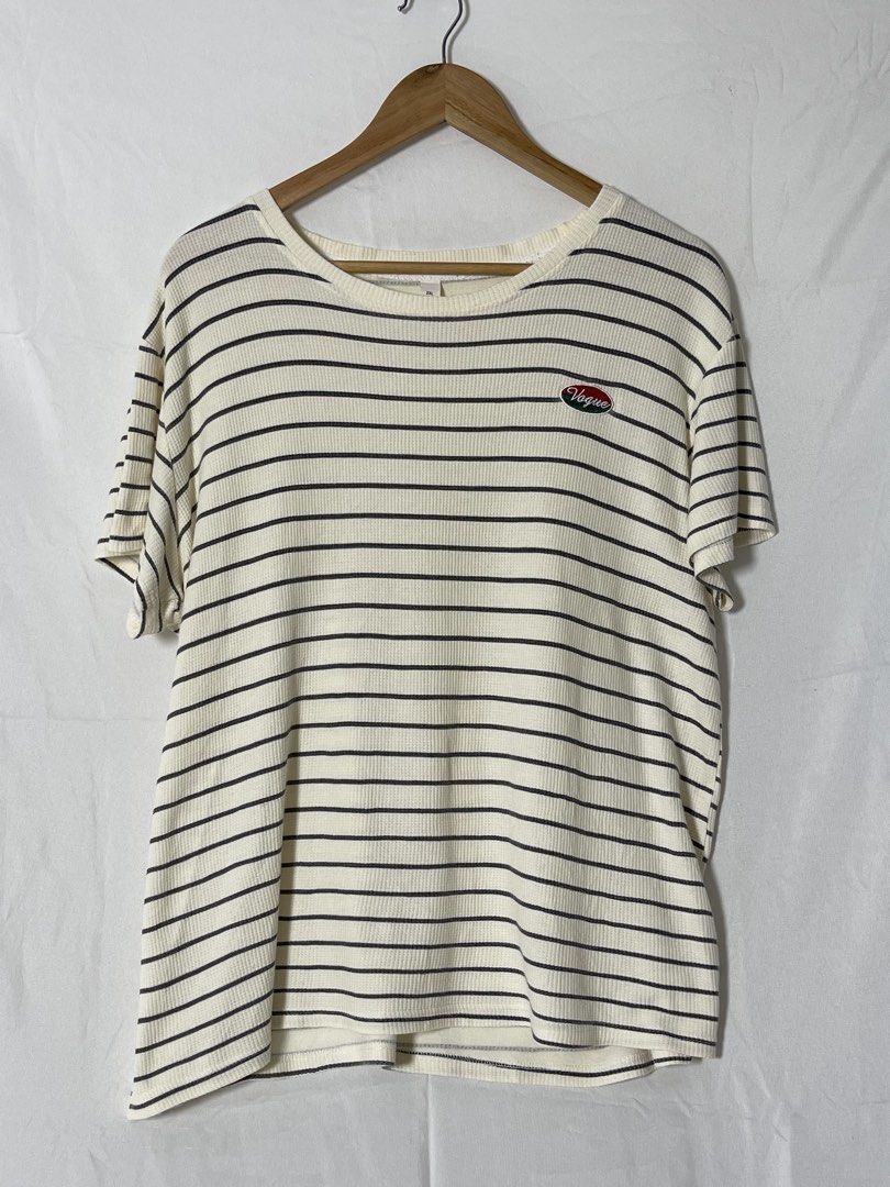 Vogue Stripes Loose Shirt (Category: Tshirts & Polo Shirts ) located in Imus. Submitted by mochi.rella (Listing ID 1466330391, Image 1). Description: White Vogue Stripes Good Condition 2XL on tag | Fit L W 23.5 | L 24.5 .