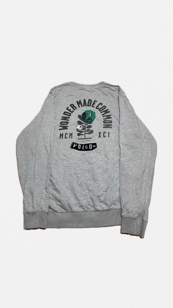 Volcom Grey Wonder Made Common Graphic Sweatshirt (Category: Coats, Jackets and Outerwear) located in Zamboanga. Submitted by guthens (Listing ID 1466309400, Image 2). Description: Condition- excellent Measurement- W-22 L-29 Issue- none Color rate- 9.7/10 Wash already .
